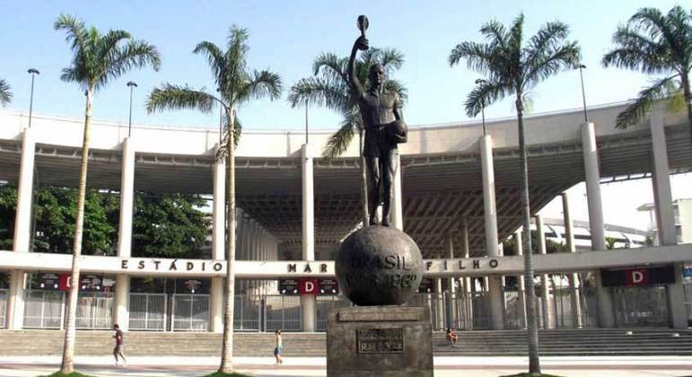 Bellini - Localizada no estádio Maracanã
