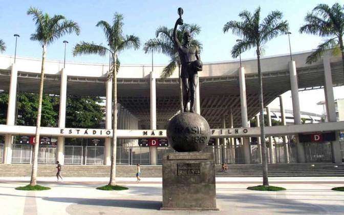 Bellini - Localizada no estádio Maracanã