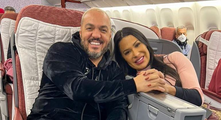 Belo e Gracyanne Barbosa estão viajando por Portugal
