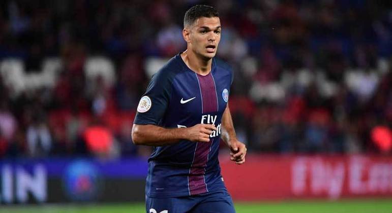 Ben Arfa (meia - 34 anos - França): Especulado no Brasil algumas vezes, Ben Arfa jogou no PSG e estreou na seleção francesa em 2007. Pela França, fez 15 jogos e marcou duas vezes. Ele deixou o Bordeaux em julho e está sem clube.