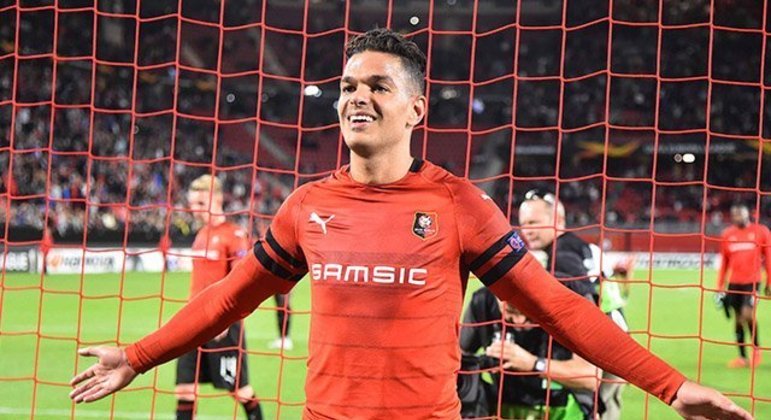 Hatem Ben Arfa (meia) - 34 anos - Sem clube desde julho de 2021 - Último clube: Bordeaux - Valor de mercado: 2 milhões de euros (R$ 12,39 milhões)