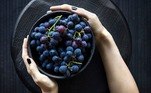 “A uva é fonte de resveratrol, um antioxidante bem potente para a questão da proteção cardiovascular, além de induzir [o corpo] ao relaxamento”, ressalta Gabriela  