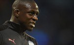 Benjamin Mendy, lateral-esquerdo do Manchester City e campeão mundial com a seleção da França, viveu um turbilhão em sua vida pessoal depois que foi acusado de estuprar sete vítimas entre outubro de 2020 e julho de 2021. Preso desde agosto do ano passado, o jogador foi absolvido em seis das sete acusações contra ele nesta sexta-feira (13)