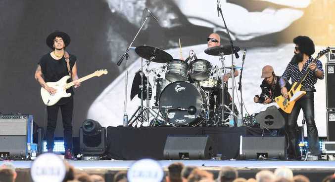 Artur Menezes se apresentou no segundo dia do Best of Blues and Rock
