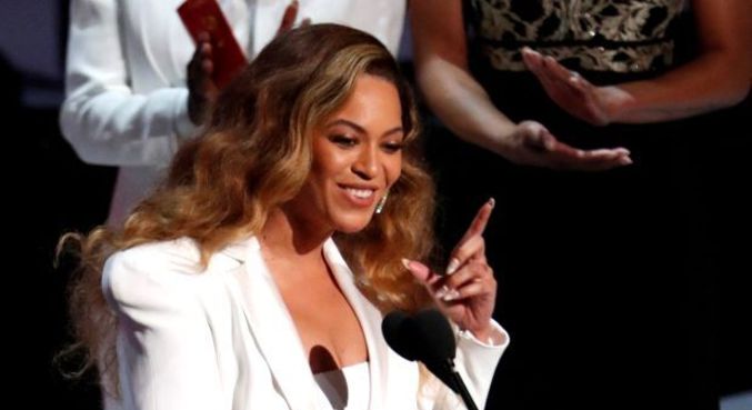 Cantora Beyoncé que pode ganhar o prêmio de álbum do ano no Grammy