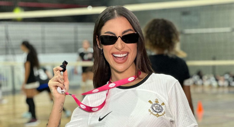 Bianca Andrade, a Boca Rosa, é a nova patrocinadora do vôlei do Corinthians