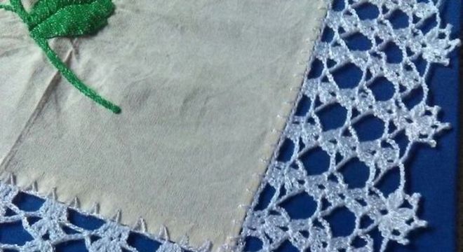 Bico de crochê azul para toalha de mesa