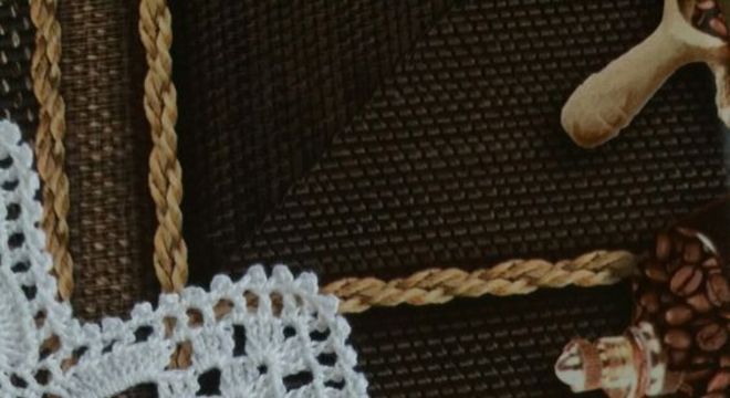 Bico de crochê branco