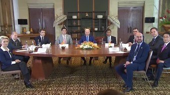 Biden e outros líderes mundiais fazem reunião de emergência sobre Polônia