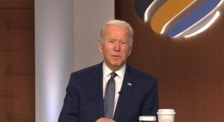 O presidente dos EUA, Joe Biden, discursa durante a Cúpula pela Democracia