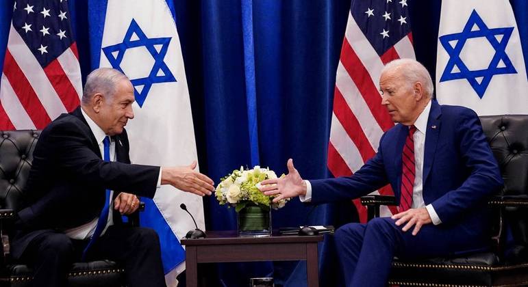 Funcionário do governo dos EUA renuncia após Biden anunciar mais apoio  militar a Israel, Mundo