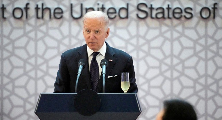 Joe Biden em coletiva na Coreia do Norte neste sábado (21)