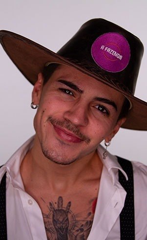 Biel (): Idade: 24 anosProfissão: CantorOnde nasceu: Lorena - SPOnde mora: Lorena - SP