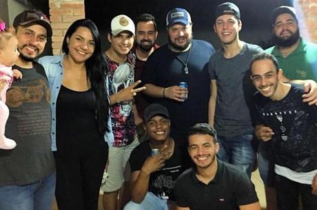 Junior Lobo, primeiro da esquerda, e os Big Jhows