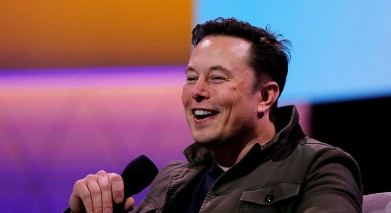 Bilionário Elon Musk pretende comprar o Twitter