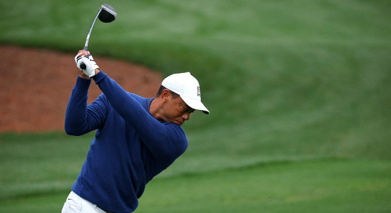 Do golfe, Tiger Woods (2.367º) 'transformou os ganhos esportivos em fortuna de dez dígitos por meio de negócios inteligentes', escreveu a revista. Detentor de diversos recordes e dono de 108 títulos, sendo 15 de Majors, ele possui uma fortuna avaliada em 1,1 bilhão de dólares (R$ 5,56 bilhões)