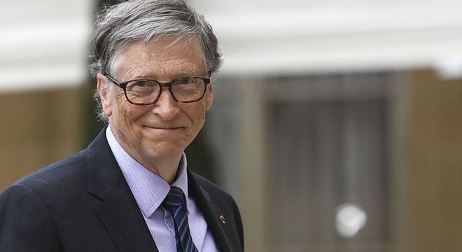 Bill Gates ama ler e compartilha recomendações de leitura em seu blog