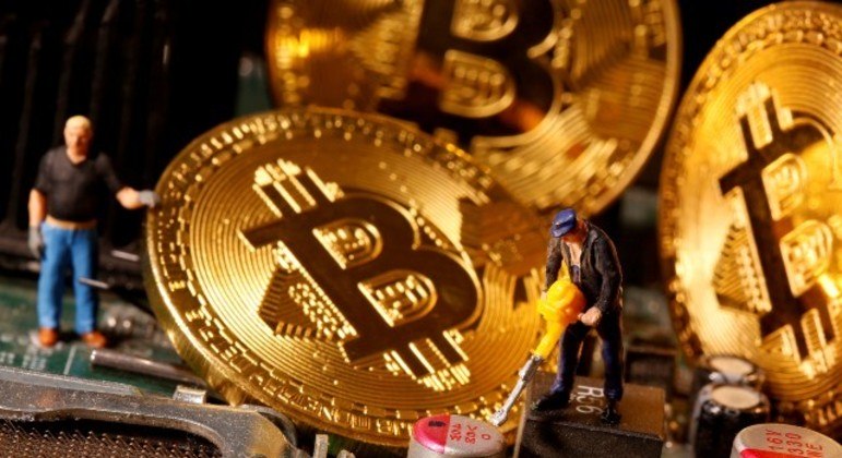 Em 2020, bitcoin acumulou ganhos de 300%