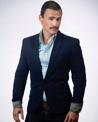 Blake explorou outras áreas artísticas com os anos e participou de ensaios fotográficos como modelo, além de apresentar um podcast 
