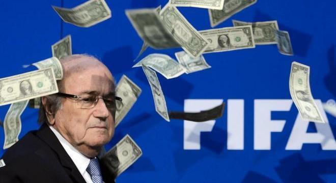 Os 17 anos do comando de Blatter na Fifa foram dominados pela corrupção