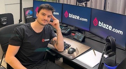 Usuários insatisfeitos da plataforma Blaze criticaram o influenciador Felipe Neto, um dos garotos propagandas do site