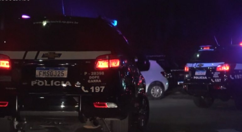 Polícia fechou tabacaria com mais de 600 jovens aglomerados na zona norte de SP