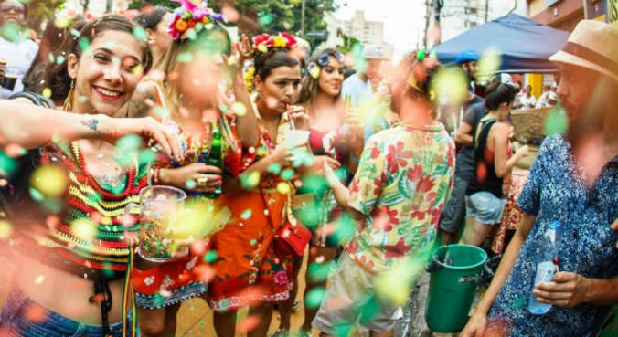 Restrição no centro leva blocos de rua a bairros