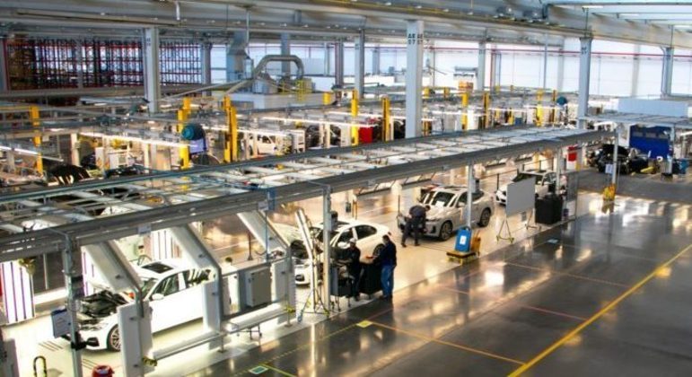 Tour à fábrica ainda terá dois períodos, sendo que um começa às 9h e outro às 13h30