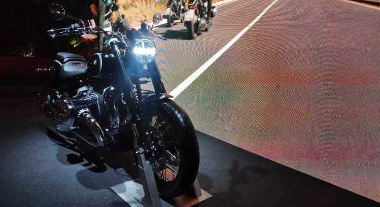 Moto tem um estilo vintage, mas moderno ao ter o tanque de combustível em formato de gota