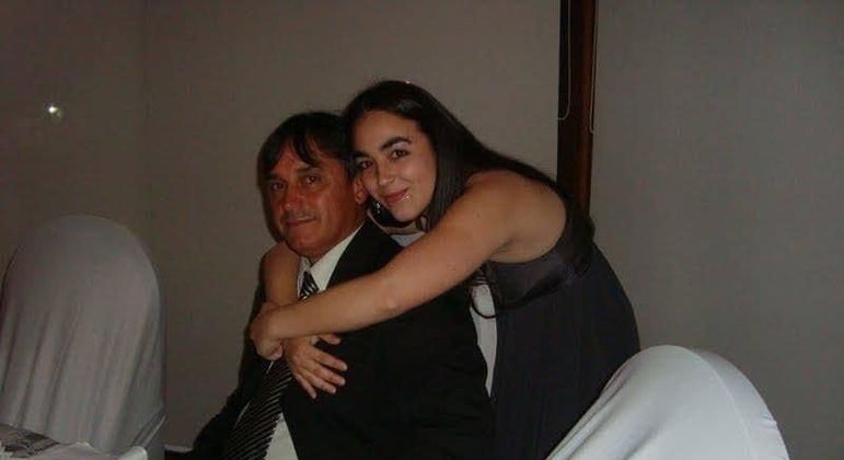 Flávio Silva e a filha Andrielle Righi, que morreu enquanto celebrava os 22 anos