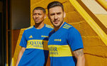 Segundo um levantamento feito pela empresa Euromericas Sport Marketing, certificada pela Fifa, o Boca Juniors foi o time que vendeu mais camisas em 2021 nas Américas, totalizando mais de 2,4 milhão de unidades. Confira o ranking das camisas mais vendidas