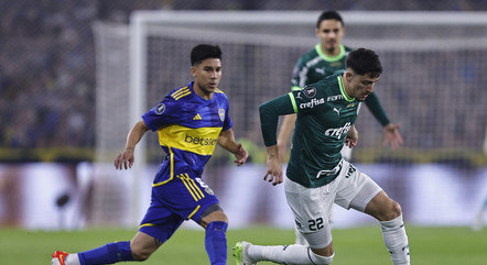 Corinthians abre o placar na final da Libertadores contra o Palmeiras