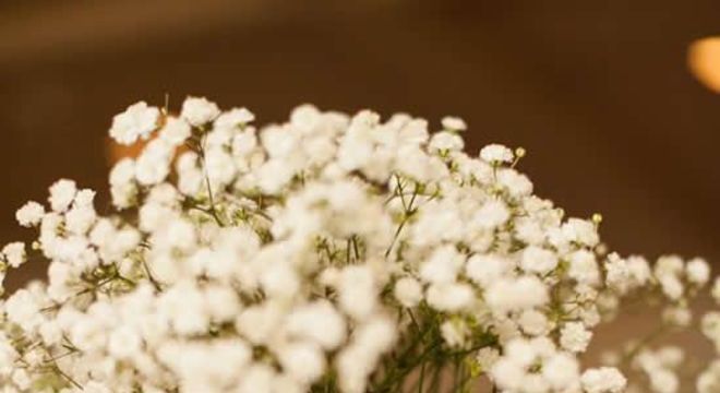 bodas de ouro - centro de mesa com flores 