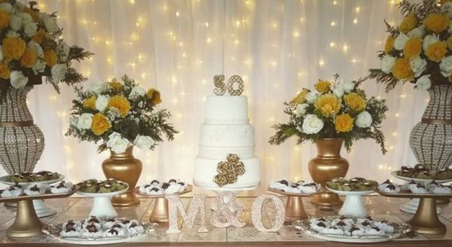 bodas de ouro - mesa de doces decorada 