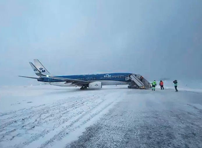 Hunderte Flüge in Deutschland und Norwegen wegen Regen und Schnee gestrichen – Prisma