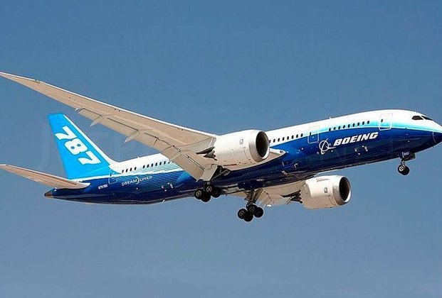 Boieng 787: 1.051 km/h - Produzido em 2007, é considerado um dos mais eficientes. Transporta até 420 passageiros. Conta com redução do ruído dos motores. 