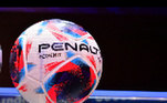 A bola do Paulistão 2023, que é produzida com garrafas recicladas, também foi apresentada na festa