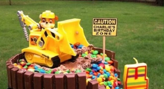 Bolo confeti para festa patrulha canina