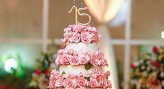 Bolo de 15 anos
