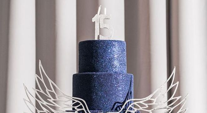 bolo de 15 anos azul