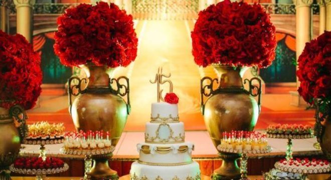 Bolo de 15 anos inspirado na bela adormecida