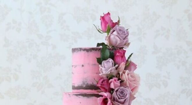 bolo de casamento 3 andares cor de rosa 