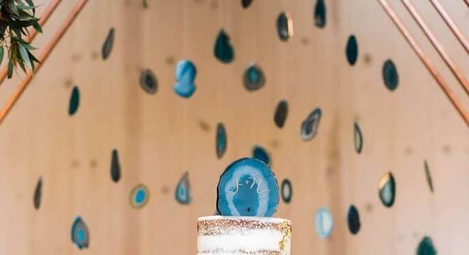 bolo de casamento simples 3 andares 