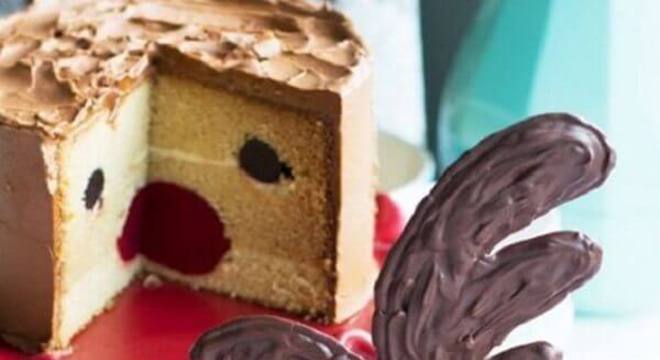 bolo de natal decorado por dentro com rostinho de rena 