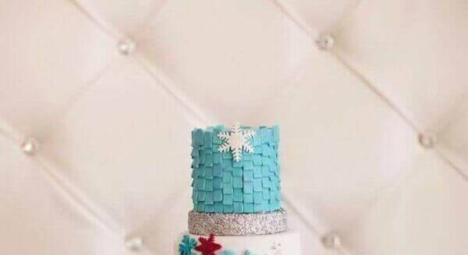 bolo fake da frozen 4 andares 