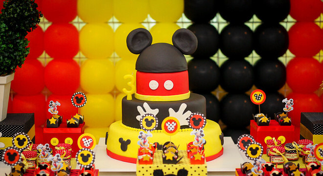 bolo para festa do mickey mouse tradicional