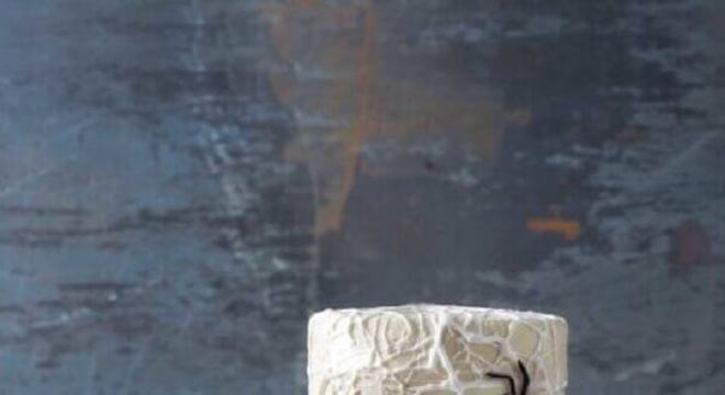 bolo personalizado com teias de aranha para festa de dia das bruxas 