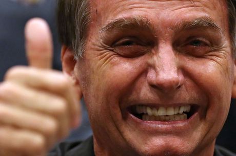 Bolsonaro lidera todas pesquisas de intenção de votos