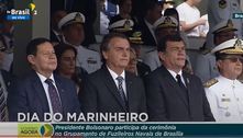 Bolsonaro participa de evento militar e entrega medalhas a parlamentares e ministros