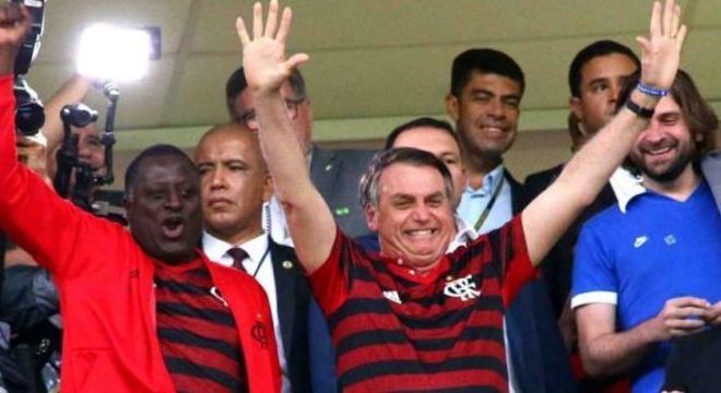 Bolsonaro promete estar no Maracanã. Com a camisa do Flamengo